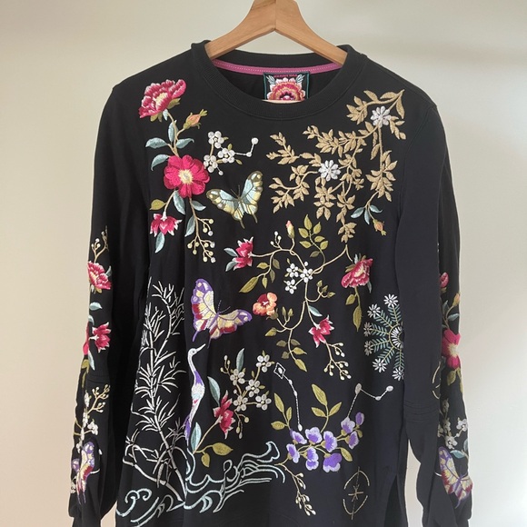 Johnny Was Floral Embroidered Black Women's Crew Neck Size Small - Picture 2 of 4